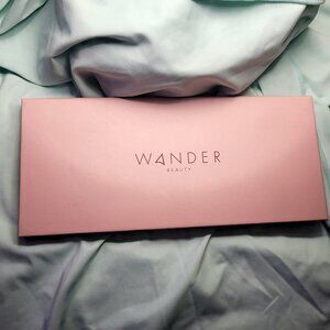 WANDER BEAUTY 10 color eyeshadow palette